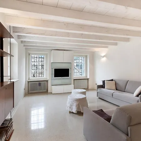 New Romeo E Giulietta Loft *